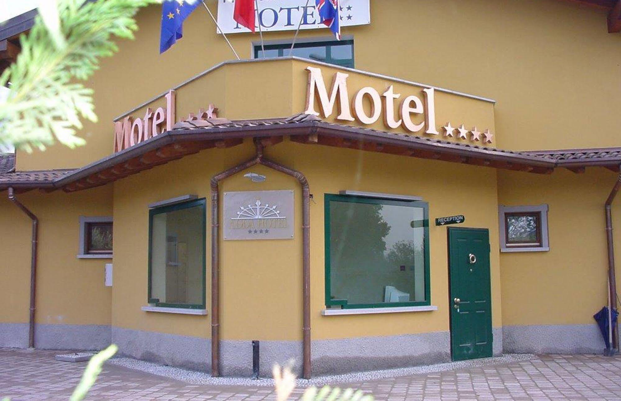 Hotel Adda Spino d'Adda Exterior photo